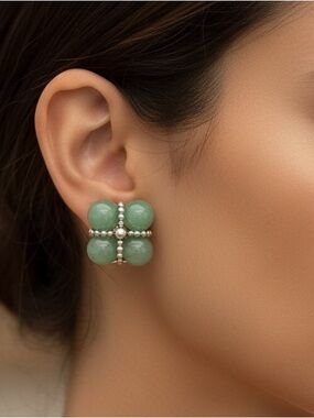 ILARIA-PERU DESIGNER Green Aventurine Stone clip earrings set in sterling silver